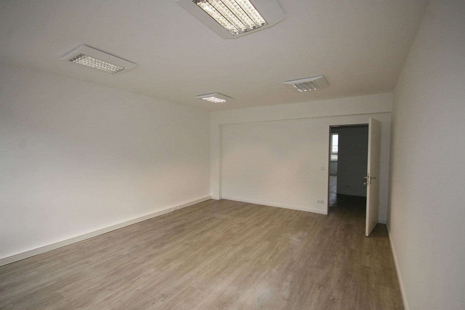 Prenájom kancelárie 108 m², Beim Strohhause 24, Hamburg, Hamburg Prenájom kancelárie 108 m², Beim Strohhause 24, Hamburg, Hamburg
