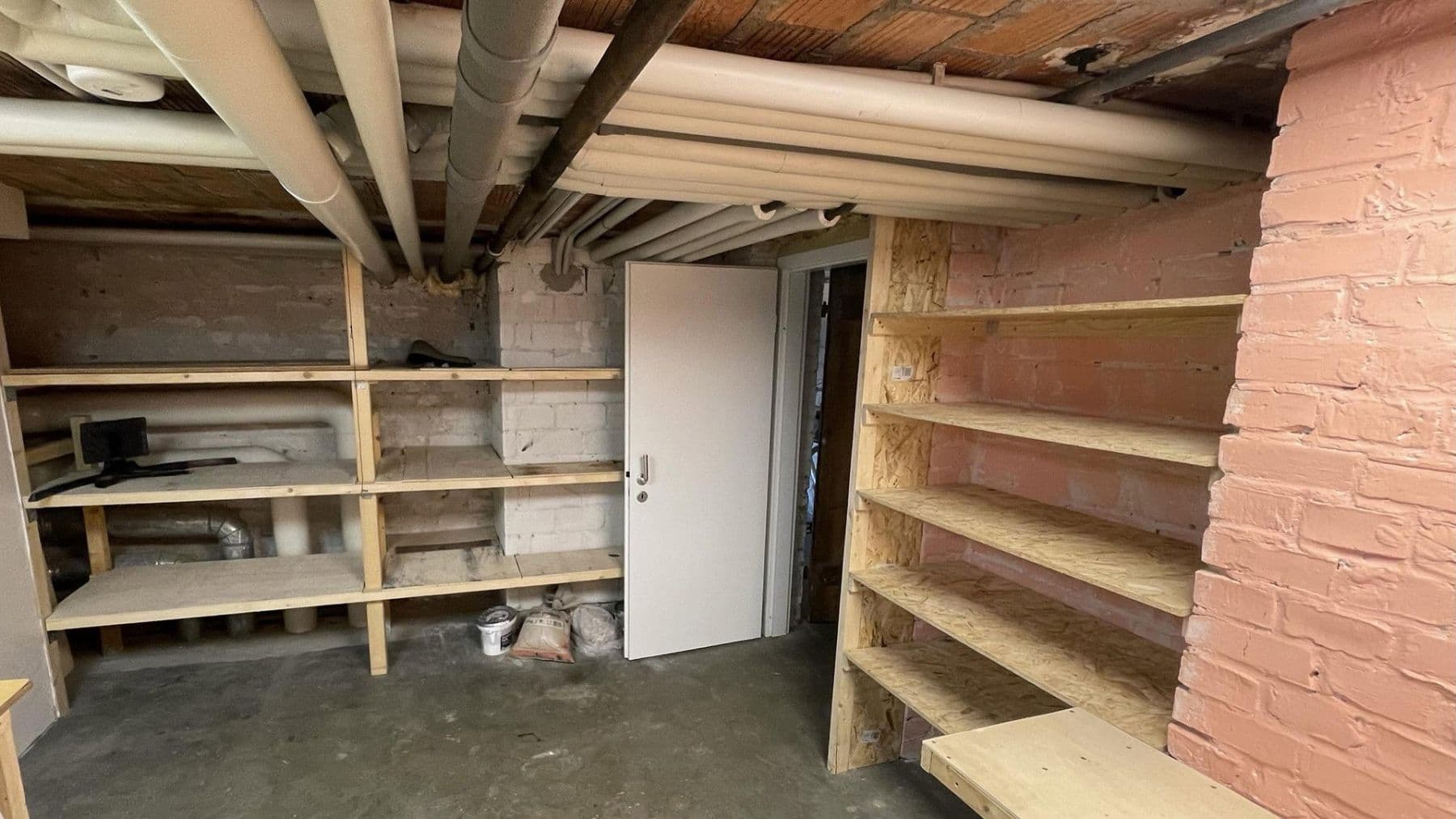 Predaj bytu 2-izbový 42 m², Berlin, Berlín Predaj bytu 2-izbový 42 m², Berlin, Berlín