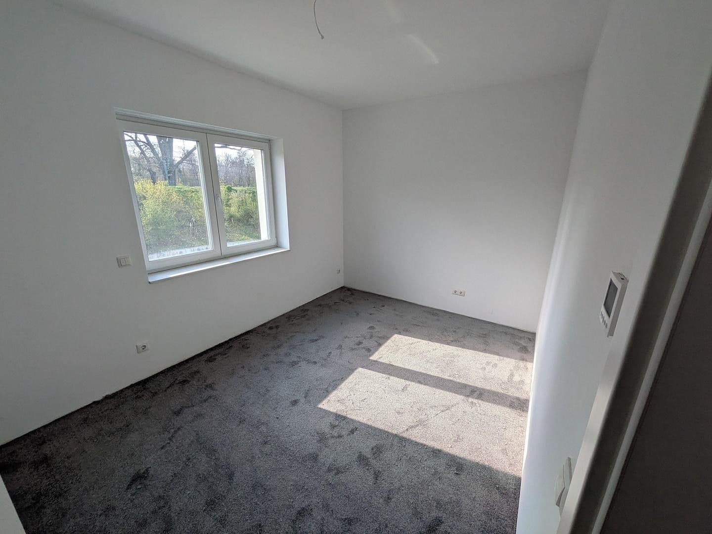 Prenájom bytu 4-izbový 100 m², Carl-Adam-Petri-Straße, Potsdam, Brandenbursko Prenájom bytu 4-izbový 100 m², Carl-Adam-Petri-Straße, Potsdam, Brandenbursko