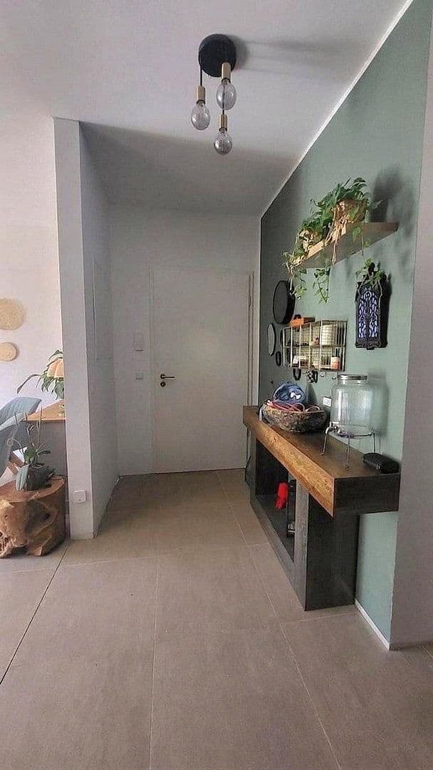 Prenájom bytu 4-izbový 100 m², Carl-Adam-Petri-Straße, Potsdam, Brandenbursko Prenájom bytu 4-izbový 100 m², Carl-Adam-Petri-Straße, Potsdam, Brandenbursko