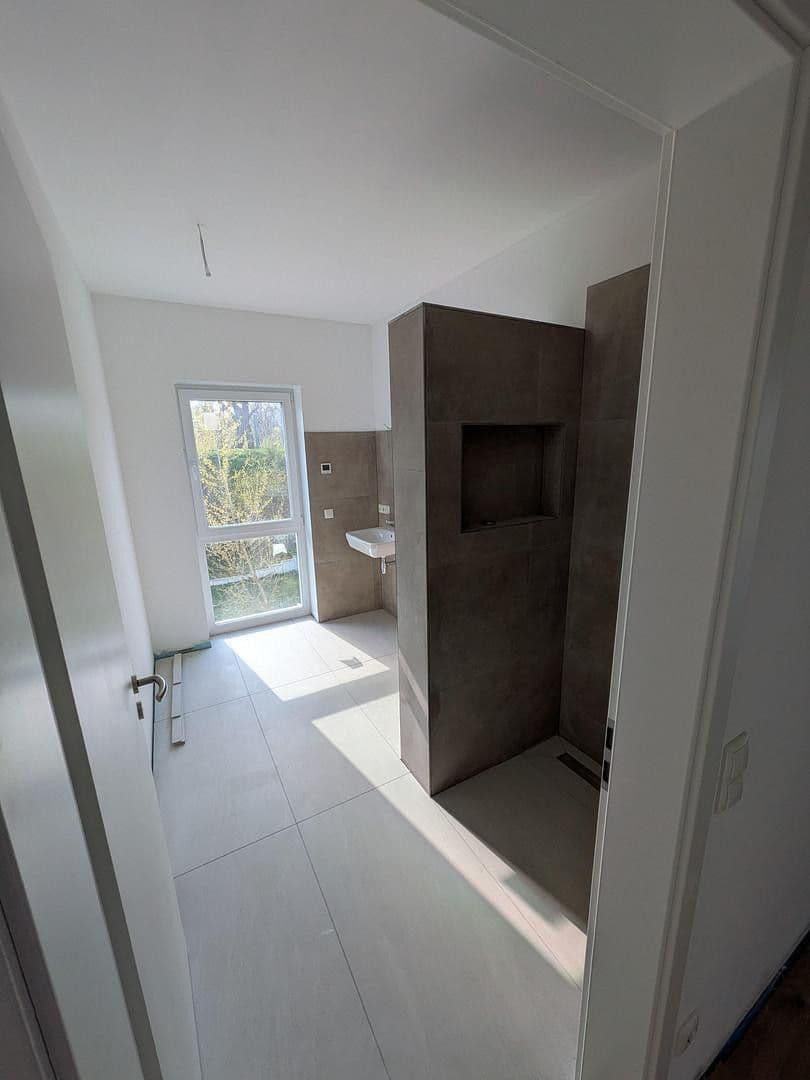 Prenájom bytu 4-izbový 100 m², Carl-Adam-Petri-Straße, Potsdam, Brandenbursko Prenájom bytu 4-izbový 100 m², Carl-Adam-Petri-Straße, Potsdam, Brandenbursko