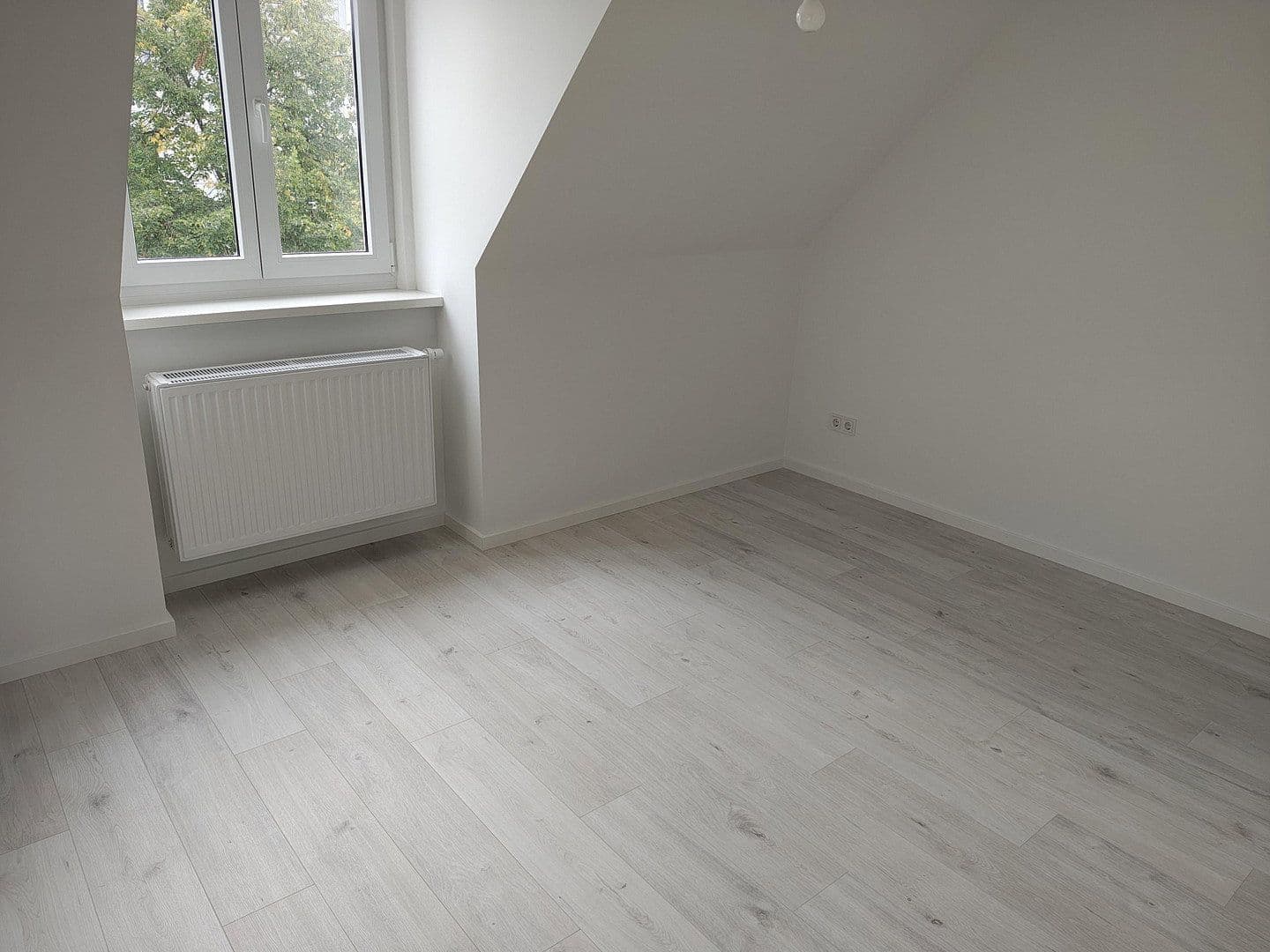 Prenájom bytu 3-izbový 66 m², Schießstättstr. x, München, Bavorsko Prenájom bytu 3-izbový 66 m², Schießstättstr. x, München, Bavorsko