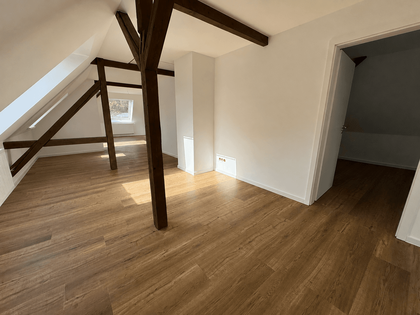 Prenájom bytu 3-izbový 95 m², Glauchau, Sasko Prenájom bytu 3-izbový 95 m², Glauchau, Sasko