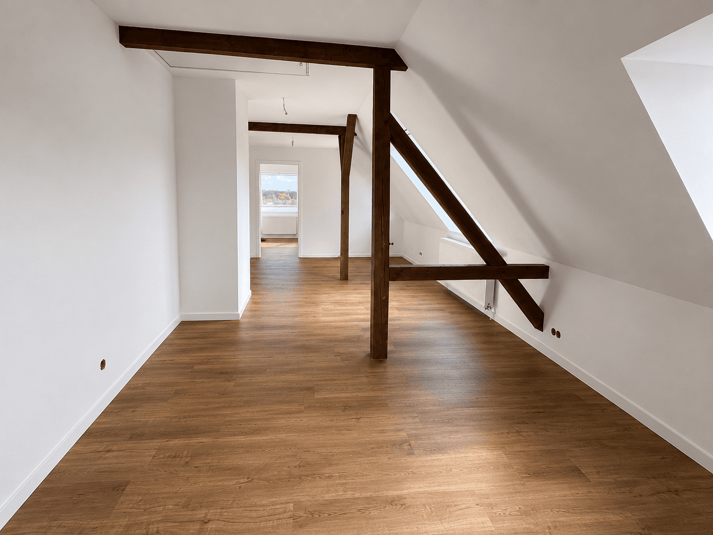 Prenájom bytu 3-izbový 95 m², Glauchau, Sasko Prenájom bytu 3-izbový 95 m², Glauchau, Sasko