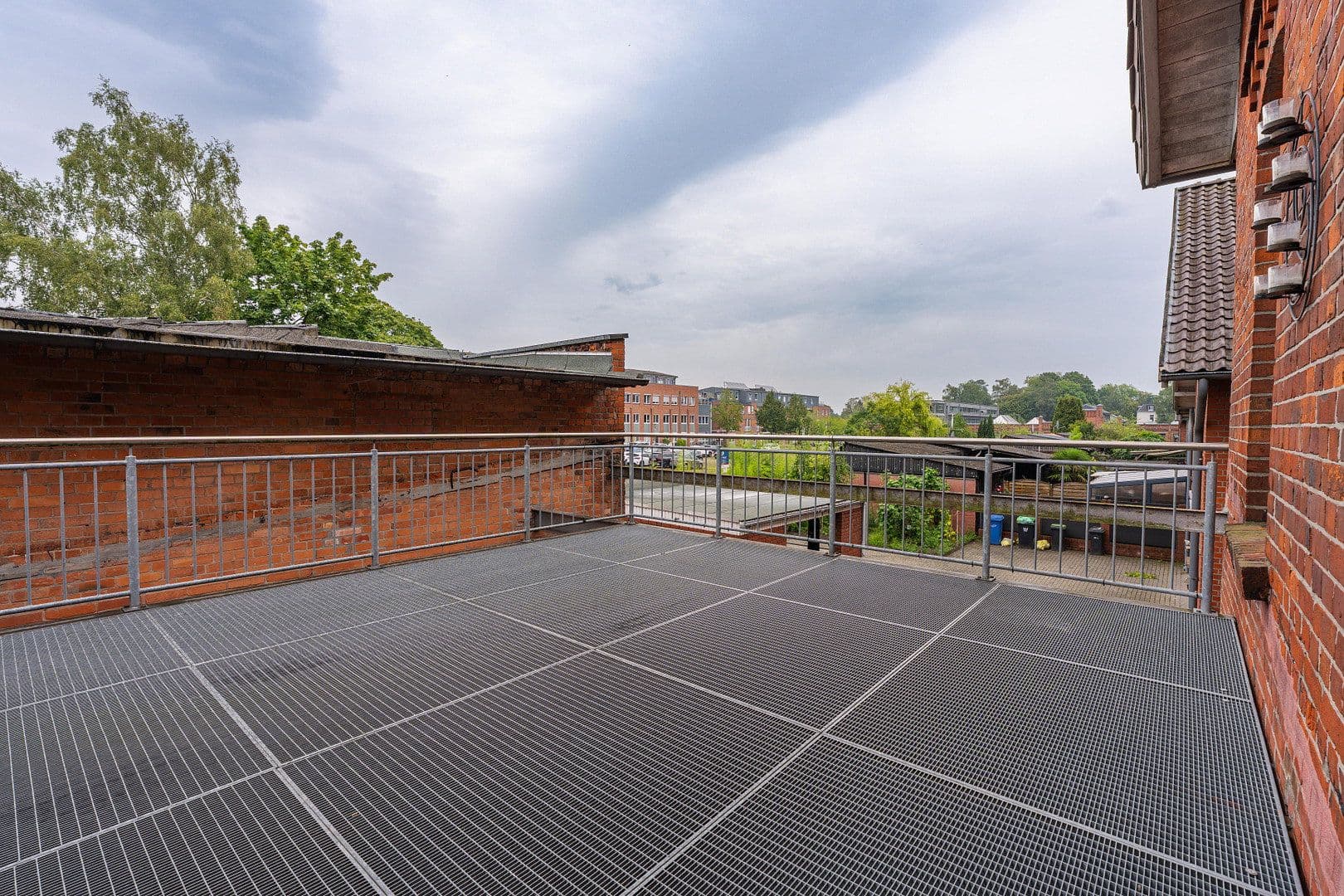 Prenájom bytu 2-izbový 113 m², Delmenhorst, Dolné Sasko Prenájom bytu 2-izbový 113 m², Delmenhorst, Dolné Sasko