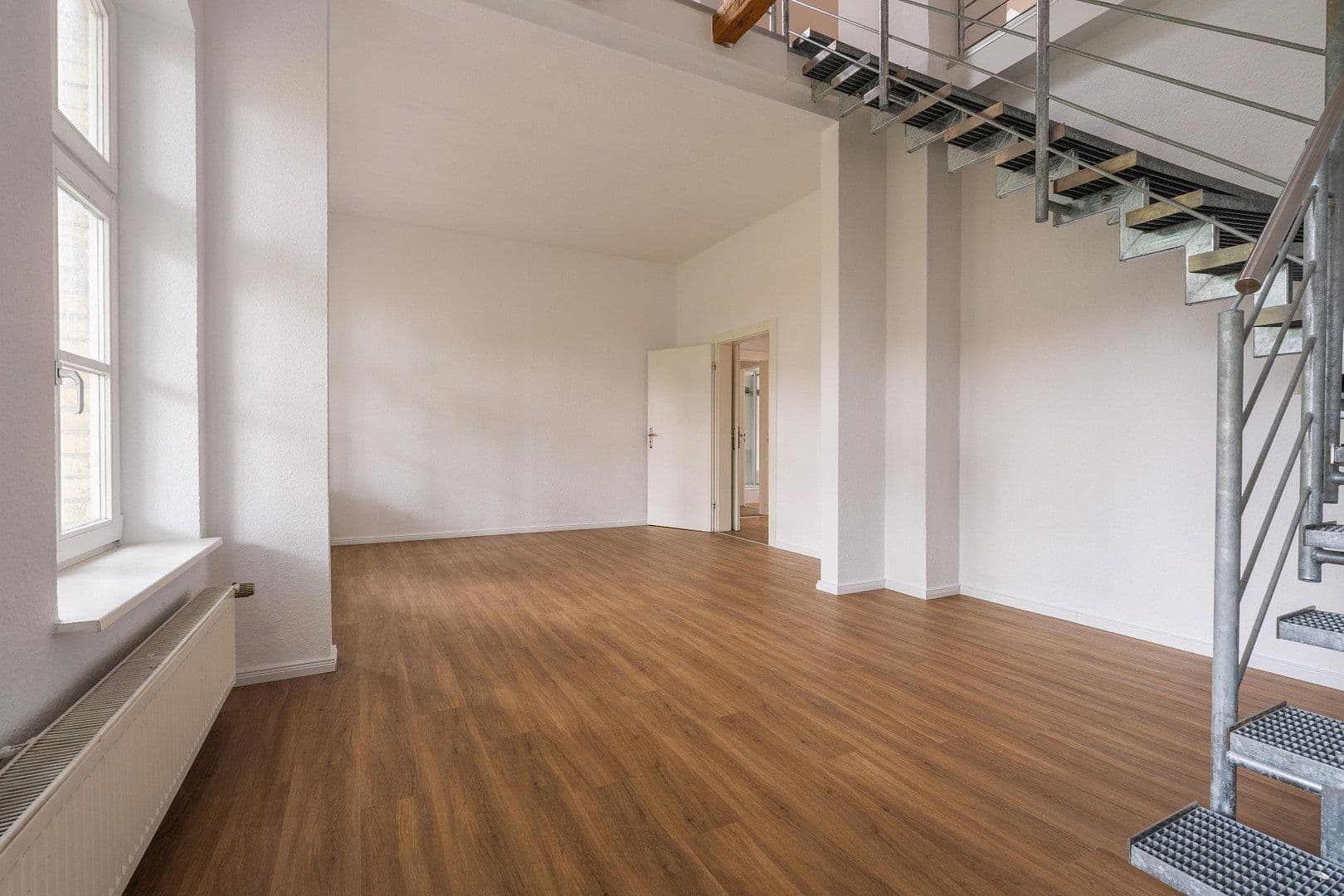 Prenájom bytu 2-izbový 113 m², Delmenhorst, Dolné Sasko Prenájom bytu 2-izbový 113 m², Delmenhorst, Dolné Sasko