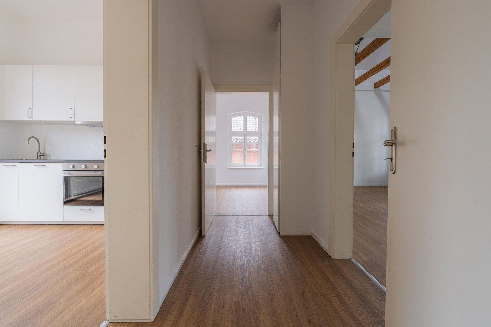 Prenájom bytu 2-izbový 113 m², Delmenhorst, Dolné Sasko Prenájom bytu 2-izbový 113 m², Delmenhorst, Dolné Sasko