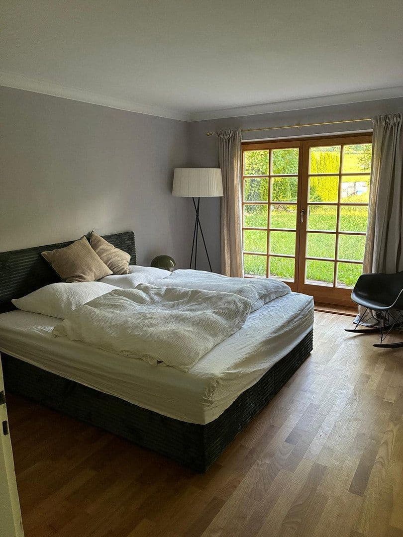 Prenájom domu 140 m², pozemok 1.500 m², Rottach Egern, Bavorsko Prenájom domu 140 m², pozemok 1.500 m², Rottach Egern, Bavorsko