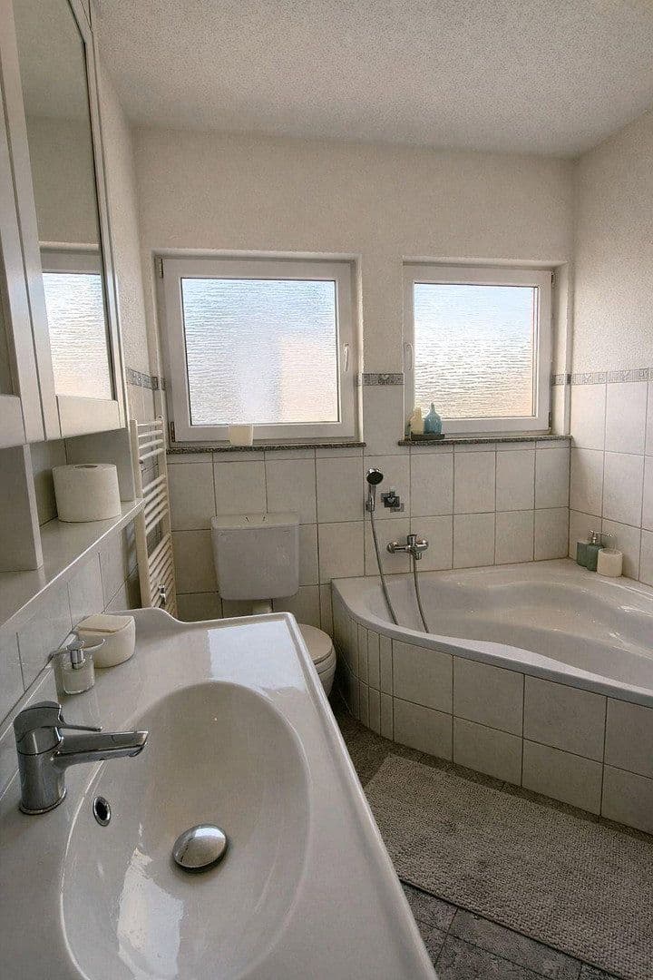 Predaj domu 238 m², pozemok 712 m², Unzenberg, Porýnie-Falcko Predaj domu 238 m², pozemok 712 m², Unzenberg, Porýnie-Falcko