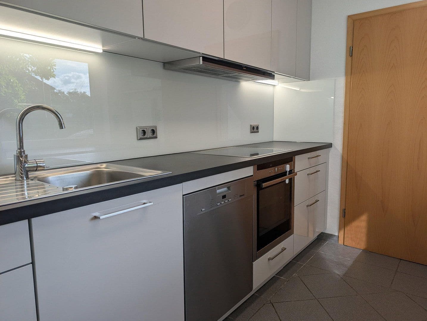 Predaj domu 96 m², pozemok 250 m², Dinslaken, Severné Porýnie - Westfálsko Predaj domu 96 m², pozemok 250 m², Dinslaken, Severné Porýnie - Westfálsko