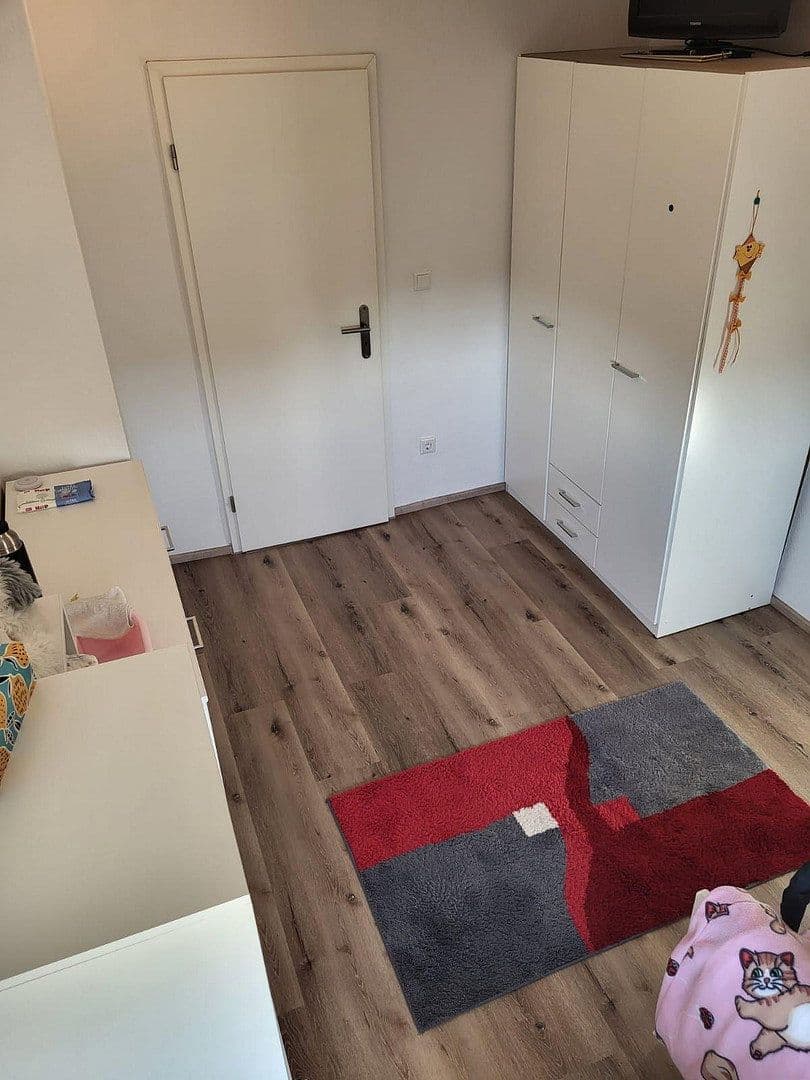 Prenájom bytu 3-izbový 93 m², Heroldstrasse 8, Nürnberg, Bavorsko Prenájom bytu 3-izbový 93 m², Heroldstrasse 8, Nürnberg, Bavorsko
