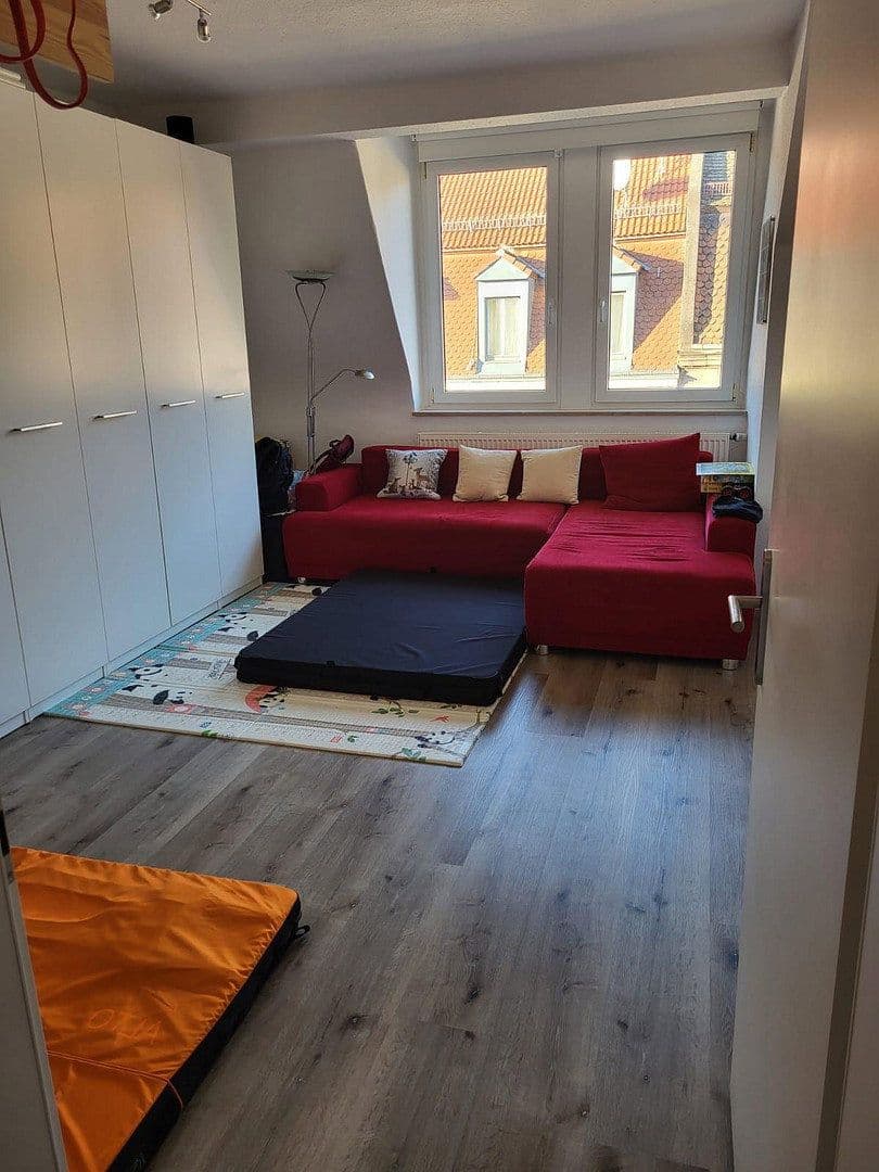 Prenájom bytu 3-izbový 93 m², Heroldstrasse 8, Nürnberg, Bavorsko Prenájom bytu 3-izbový 93 m², Heroldstrasse 8, Nürnberg, Bavorsko