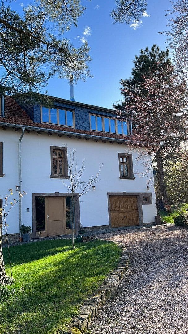 Predaj domu 380 m², pozemok 1.800 m², Ottweiler, Sársko Predaj domu 380 m², pozemok 1.800 m², Ottweiler, Sársko