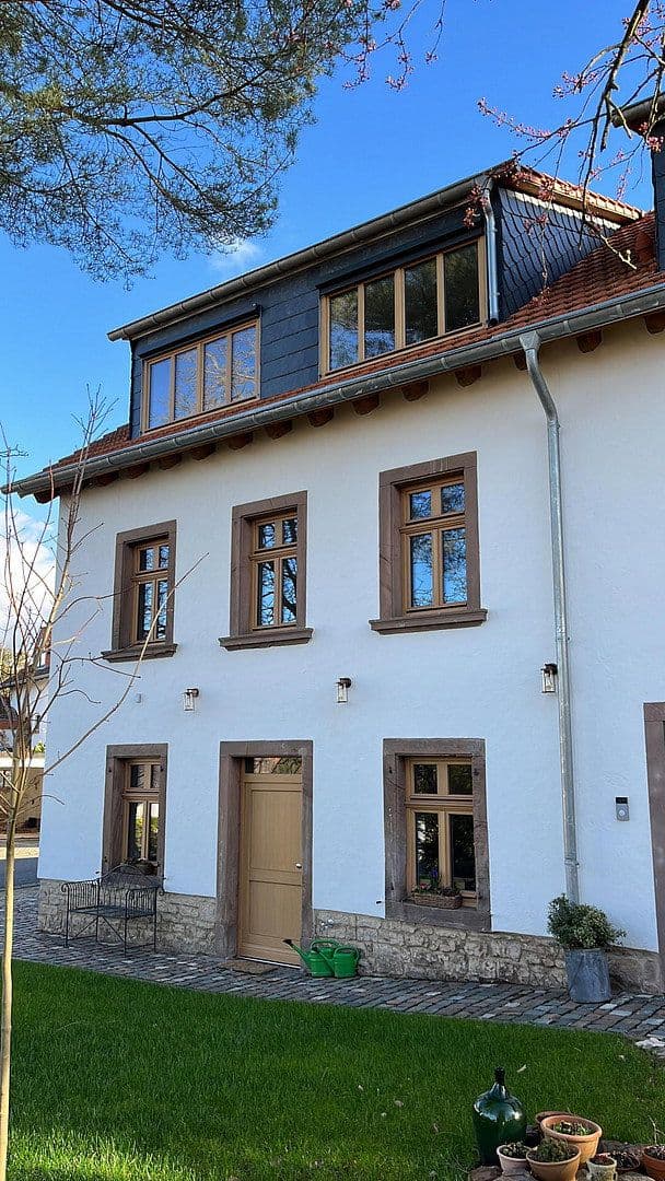 Predaj domu 380 m², pozemok 1.800 m², Ottweiler, Sársko Predaj domu 380 m², pozemok 1.800 m², Ottweiler, Sársko