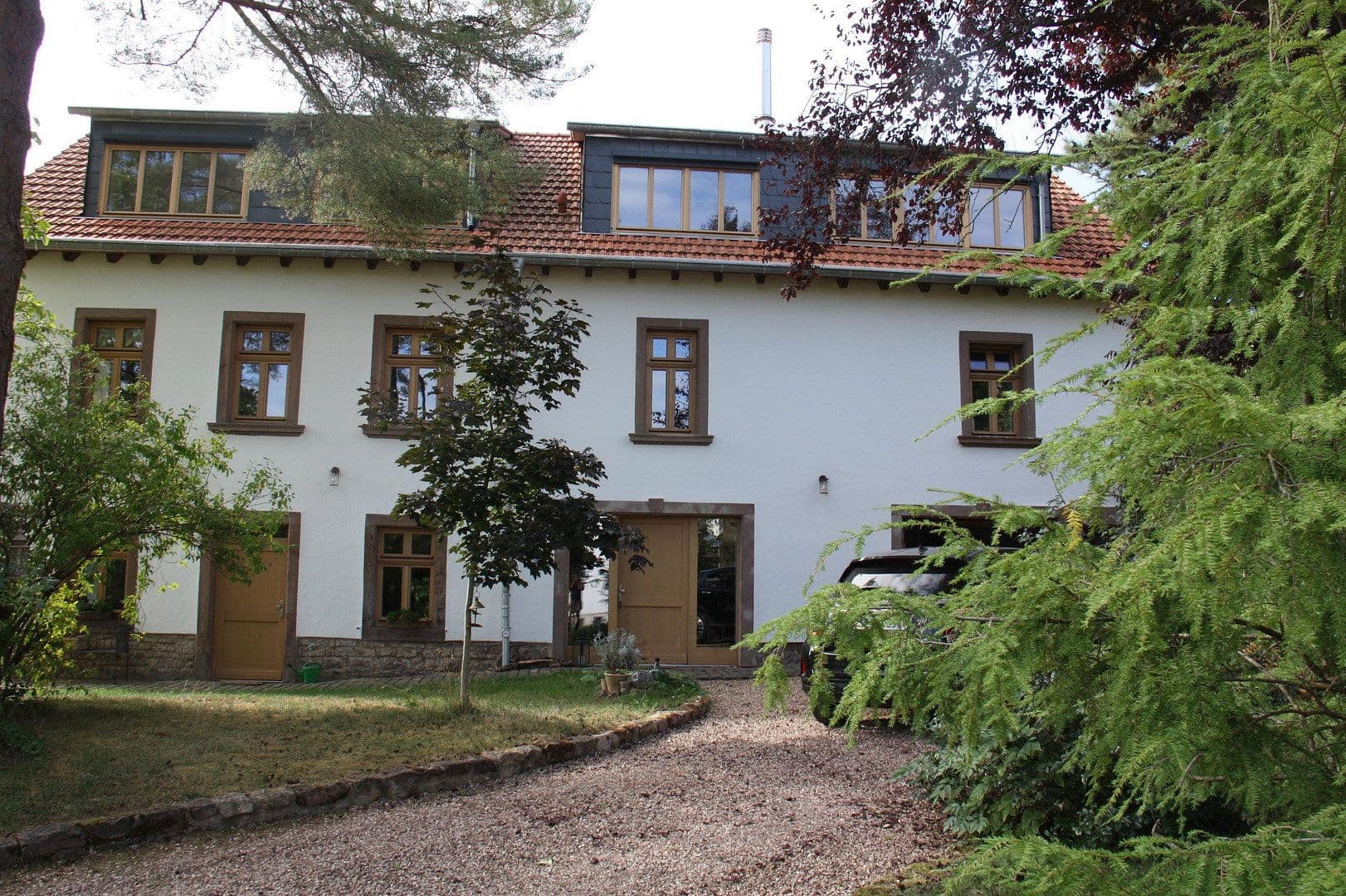 Predaj domu 380 m², pozemok 1.800 m², Ottweiler, Sársko Predaj domu 380 m², pozemok 1.800 m², Ottweiler, Sársko