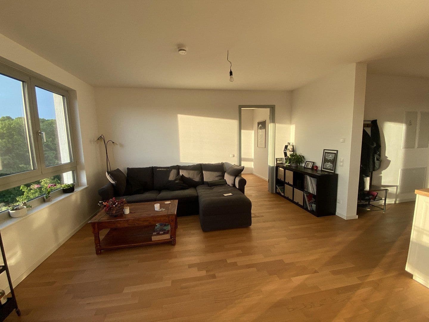 Predaj bytu 4-izbový 106 m², Konrad-Wolf-Str. 90, Berlin, Berlín Predaj bytu 4-izbový 106 m², Konrad-Wolf-Str. 90, Berlin, Berlín