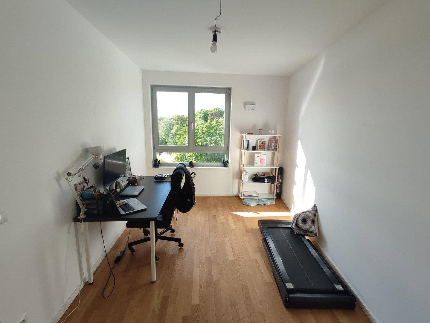 Predaj bytu 4-izbový 106 m², Konrad-Wolf-Str. 90, Berlin, Berlín Predaj bytu 4-izbový 106 m², Konrad-Wolf-Str. 90, Berlin, Berlín