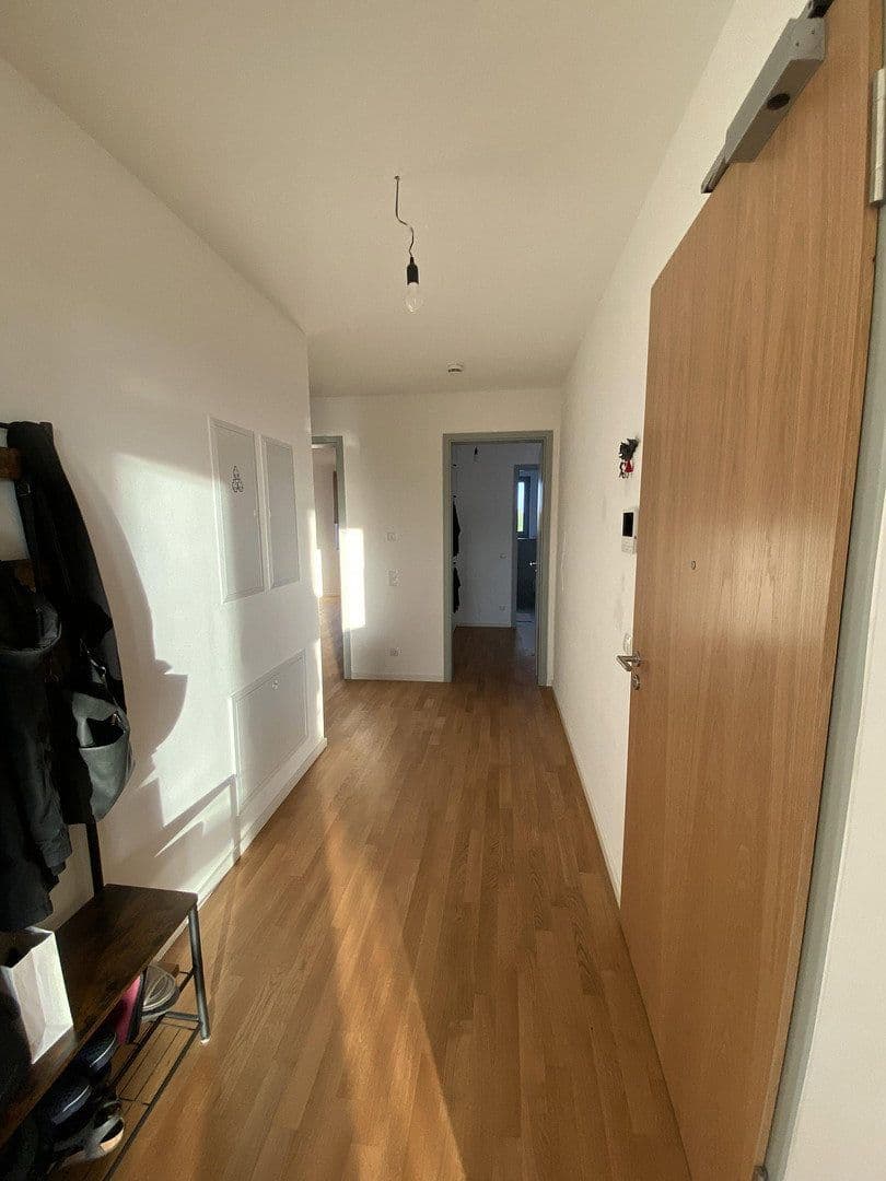 Predaj bytu 4-izbový 106 m², Konrad-Wolf-Str. 90, Berlin, Berlín Predaj bytu 4-izbový 106 m², Konrad-Wolf-Str. 90, Berlin, Berlín