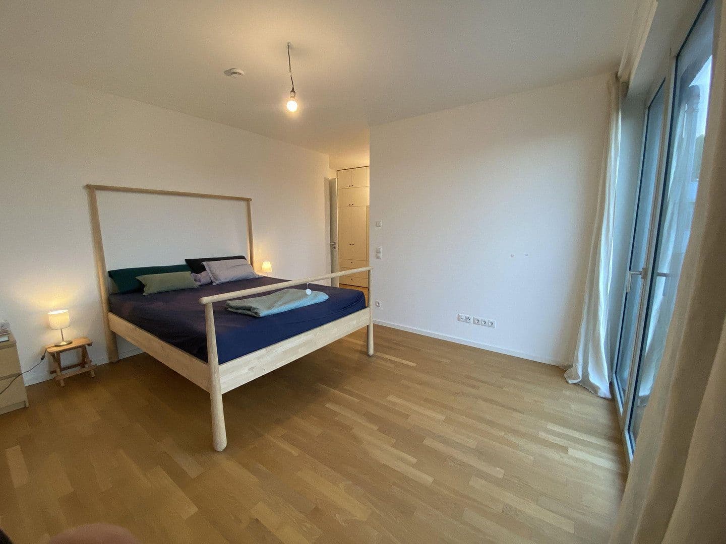 Predaj bytu 4-izbový 106 m², Konrad-Wolf-Str. 90, Berlin, Berlín Predaj bytu 4-izbový 106 m², Konrad-Wolf-Str. 90, Berlin, Berlín