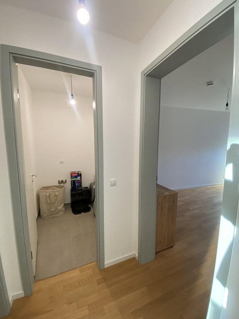 Predaj bytu 4-izbový 106 m², Konrad-Wolf-Str. 90, Berlin, Berlín Predaj bytu 4-izbový 106 m², Konrad-Wolf-Str. 90, Berlin, Berlín