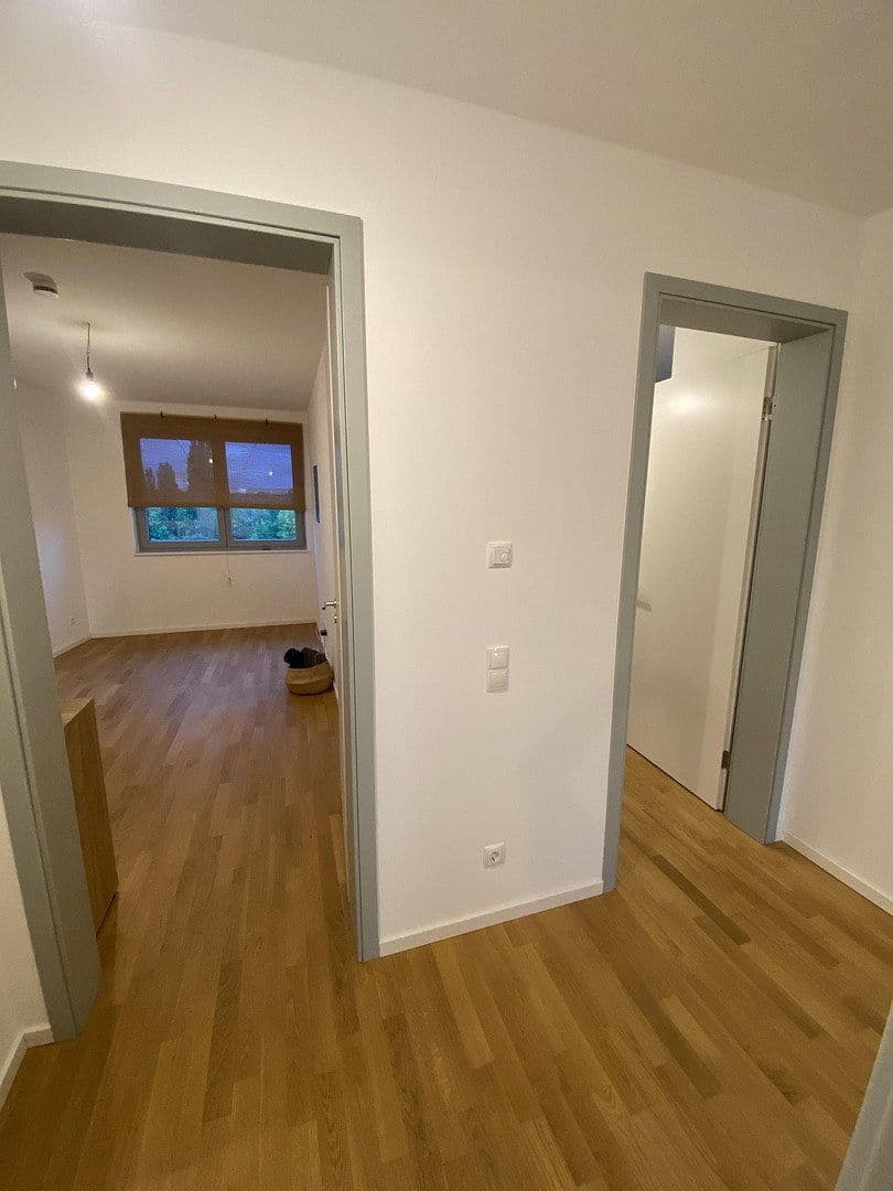 Predaj bytu 4-izbový 106 m², Konrad-Wolf-Str. 90, Berlin, Berlín Predaj bytu 4-izbový 106 m², Konrad-Wolf-Str. 90, Berlin, Berlín