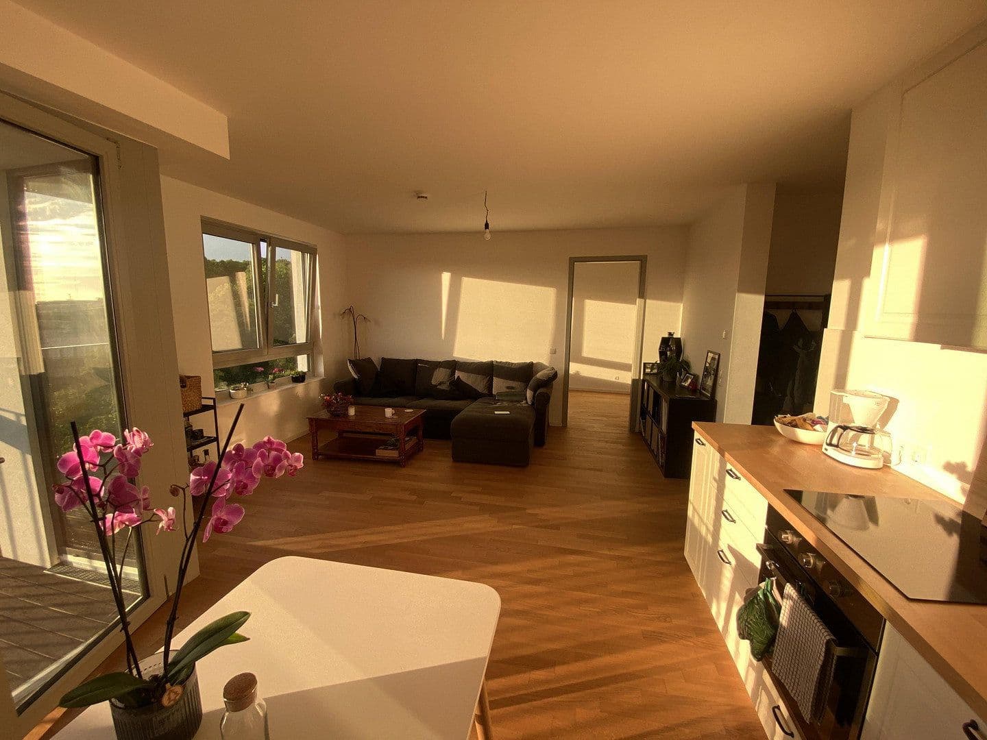 Predaj bytu 4-izbový 106 m², Konrad-Wolf-Str. 90, Berlin, Berlín Predaj bytu 4-izbový 106 m², Konrad-Wolf-Str. 90, Berlin, Berlín