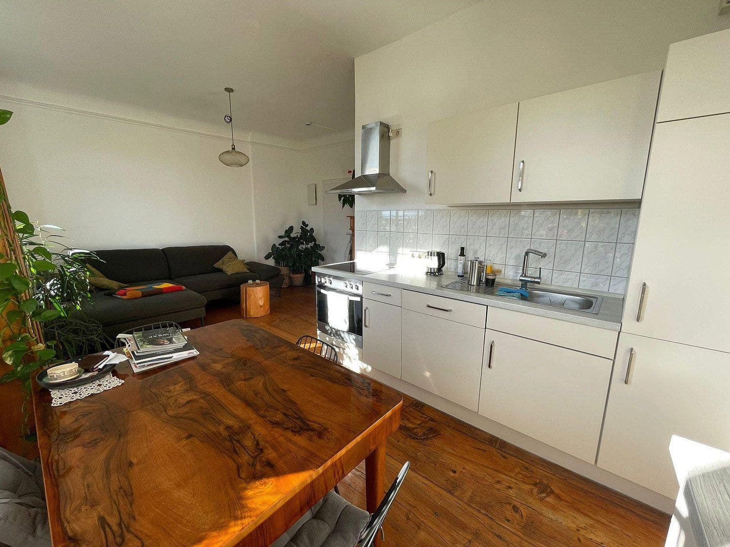 Prenájom bytu 3-izbový 46 m², Kreuzlingerstrasse 18, Friedrichshafen, Bádensko-Wurttembersko Prenájom bytu 3-izbový 46 m², Kreuzlingerstrasse 18, Friedrichshafen, Bádensko-Wurttembersko