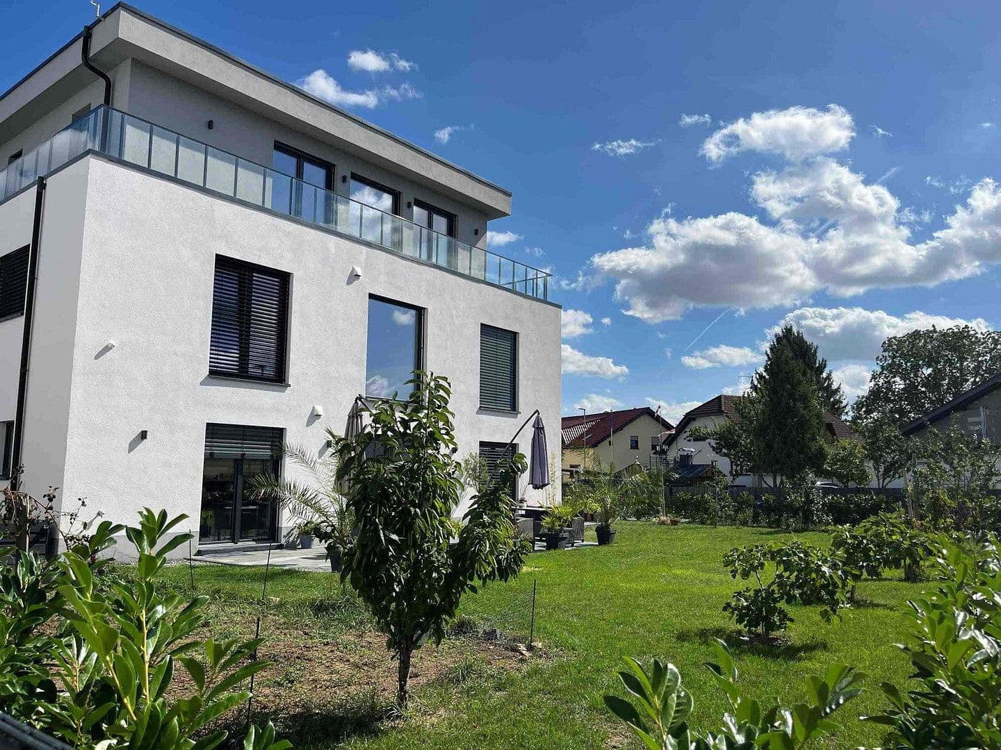 Predaj domu 378 m², pozemok 770 m², Butzbach, Hesensko Predaj domu 378 m², pozemok 770 m², Butzbach, Hesensko