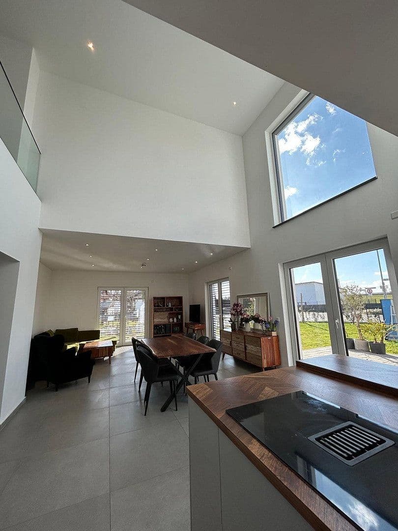 Predaj domu 378 m², pozemok 770 m², Butzbach, Hesensko Predaj domu 378 m², pozemok 770 m², Butzbach, Hesensko