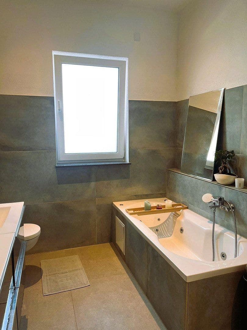 Predaj domu 378 m², pozemok 770 m², Butzbach, Hesensko Predaj domu 378 m², pozemok 770 m², Butzbach, Hesensko