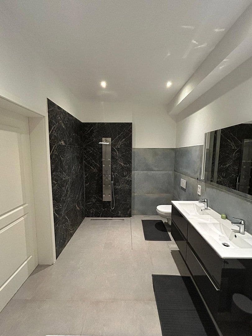 Predaj domu 378 m², pozemok 770 m², Butzbach, Hesensko Predaj domu 378 m², pozemok 770 m², Butzbach, Hesensko