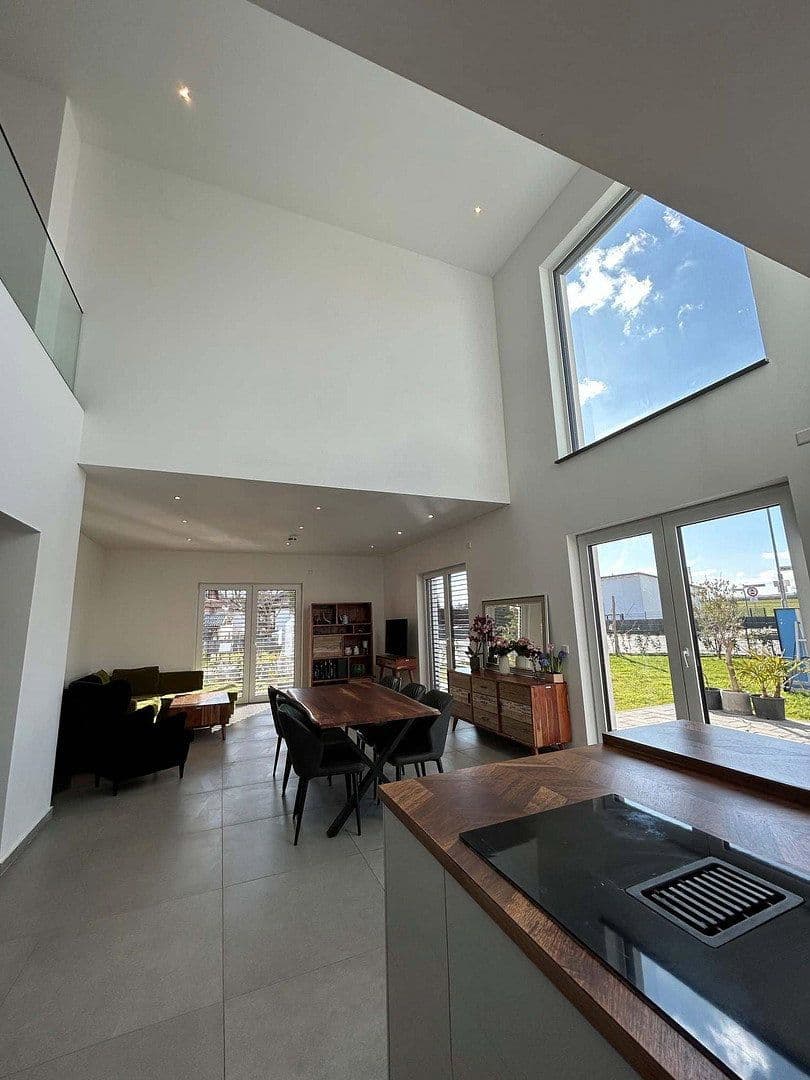 Predaj domu 378 m², pozemok 770 m², Butzbach, Hesensko Predaj domu 378 m², pozemok 770 m², Butzbach, Hesensko