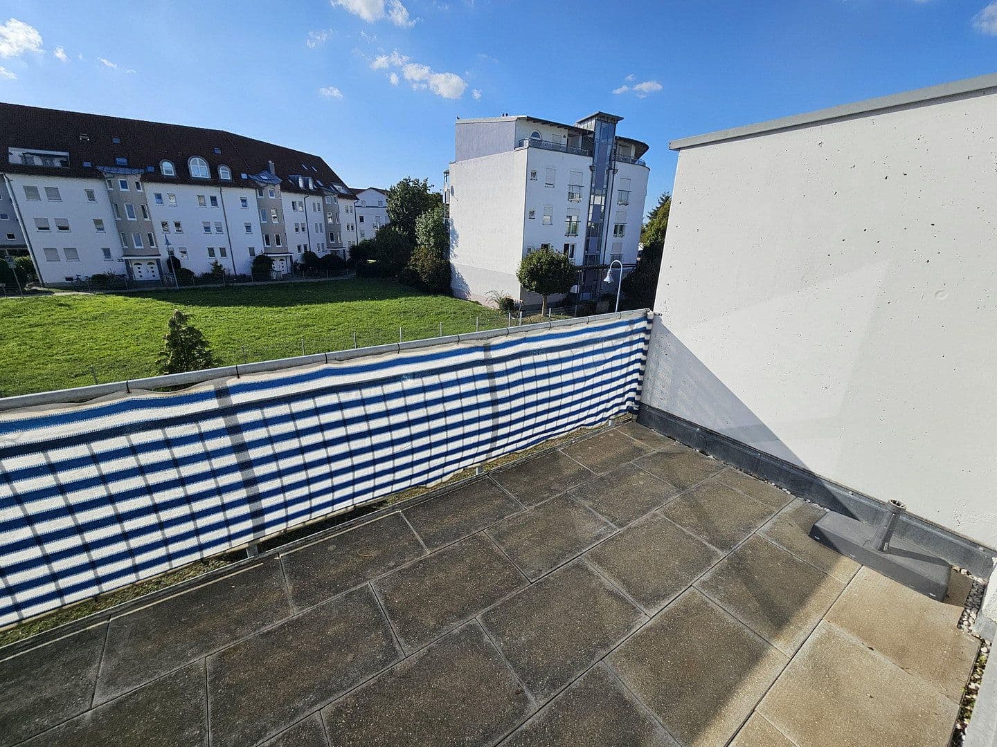 Prenájom bytu 1-izbový 39 m², Laupheim, Bádensko-Wurttembersko Prenájom bytu 1-izbový 39 m², Laupheim, Bádensko-Wurttembersko
