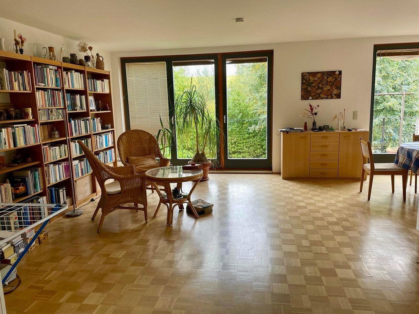Prenájom bytu 3-izbový 90 m², Pestalozzistraße 20c, Marzahn-Hellersdorf, Berlín Prenájom bytu 3-izbový 90 m², Pestalozzistraße 20c, Marzahn-Hellersdorf, Berlín