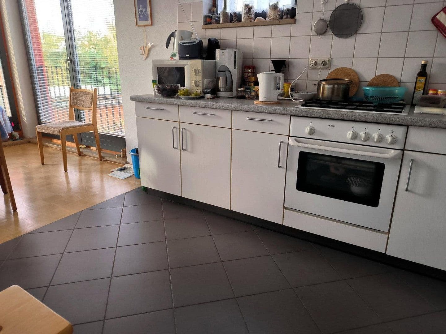 Prenájom bytu 3-izbový 90 m², Pestalozzistraße 20c, Marzahn-Hellersdorf, Berlín Prenájom bytu 3-izbový 90 m², Pestalozzistraße 20c, Marzahn-Hellersdorf, Berlín