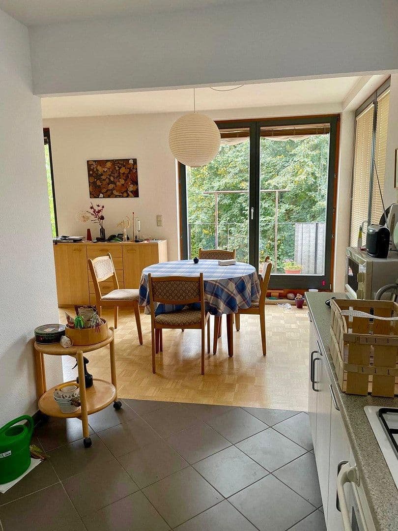 Prenájom bytu 3-izbový 90 m², Pestalozzistraße 20c, Marzahn-Hellersdorf, Berlín Prenájom bytu 3-izbový 90 m², Pestalozzistraße 20c, Marzahn-Hellersdorf, Berlín