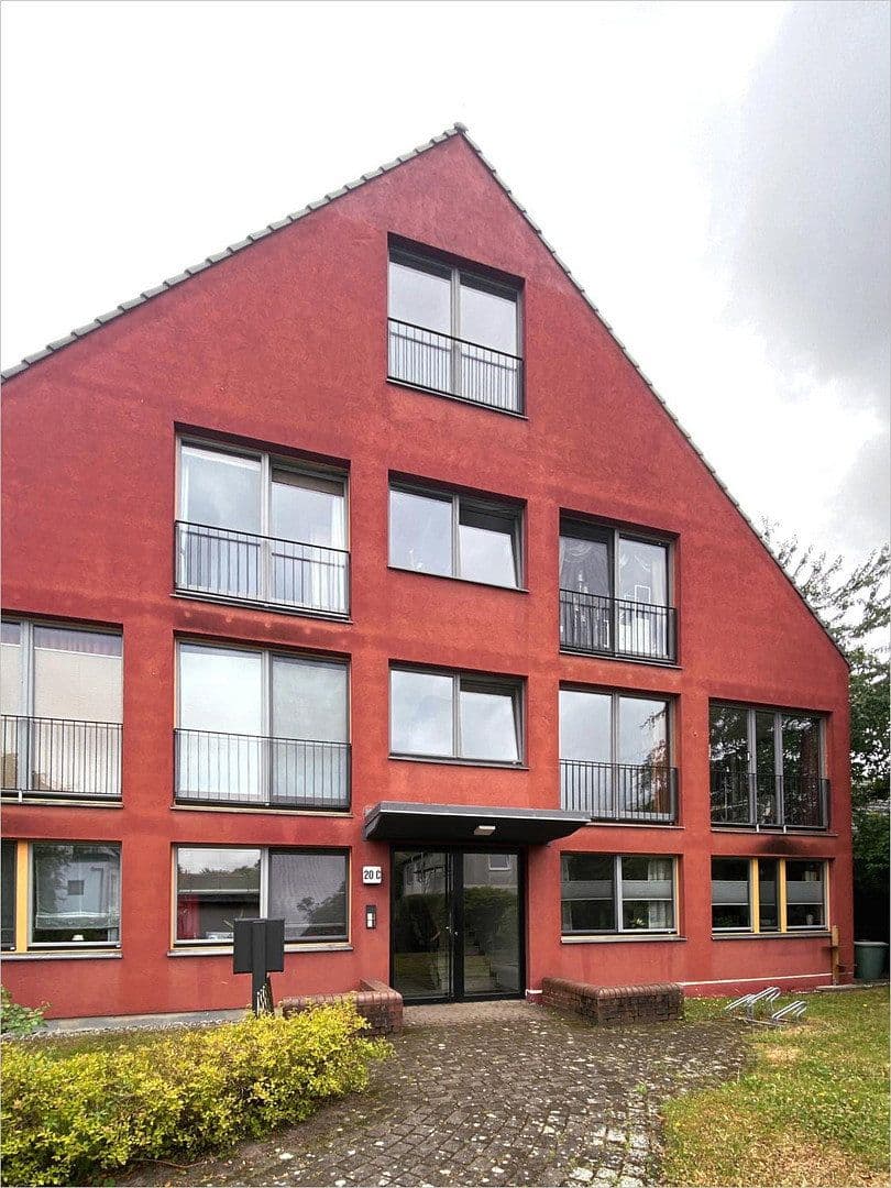 Prenájom bytu 3-izbový 90 m², Pestalozzistraße 20c, Marzahn-Hellersdorf, Berlín Prenájom bytu 3-izbový 90 m², Pestalozzistraße 20c, Marzahn-Hellersdorf, Berlín