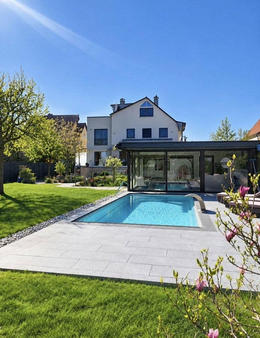 Predaj domu 250 m², pozemok 1.340 m², Oschersleben, Sasko-Anhaltsko Predaj domu 250 m², pozemok 1.340 m², Oschersleben, Sasko-Anhaltsko