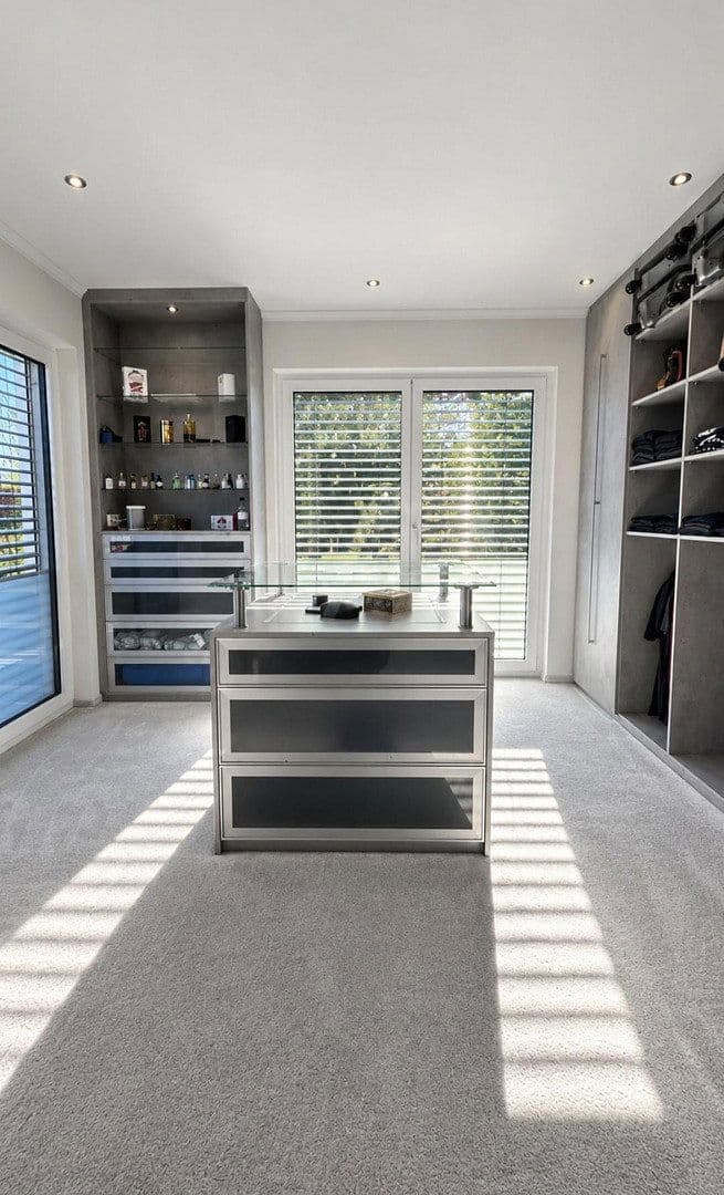 Predaj domu 250 m², pozemok 1.340 m², Oschersleben, Sasko-Anhaltsko Predaj domu 250 m², pozemok 1.340 m², Oschersleben, Sasko-Anhaltsko