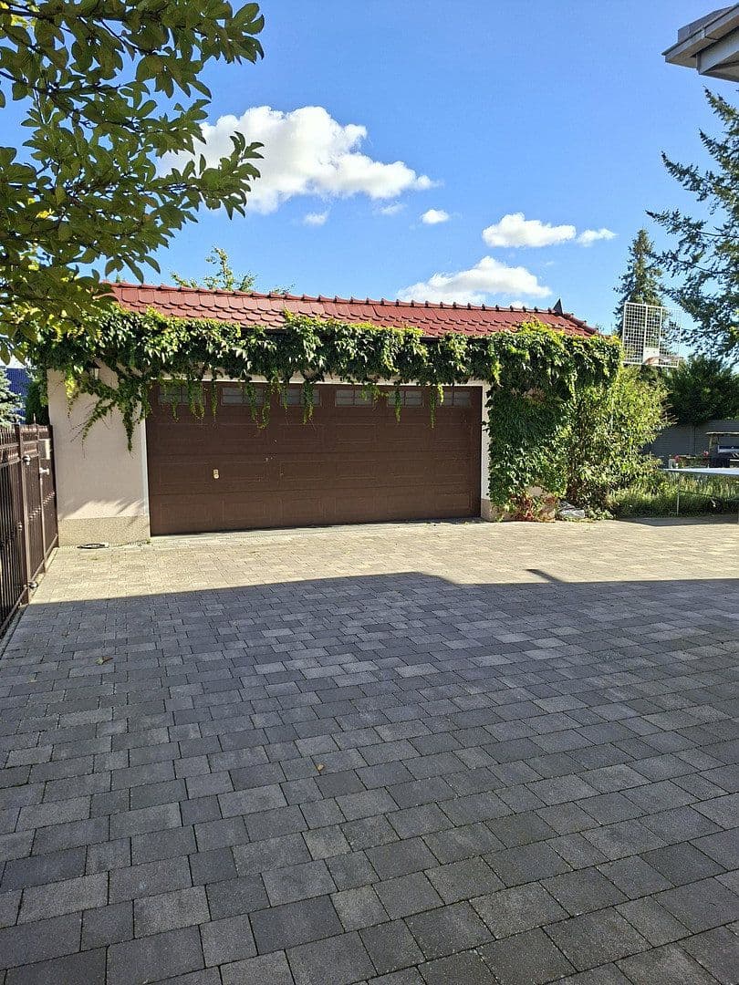 Predaj domu 250 m², pozemok 1.340 m², Oschersleben, Sasko-Anhaltsko Predaj domu 250 m², pozemok 1.340 m², Oschersleben, Sasko-Anhaltsko