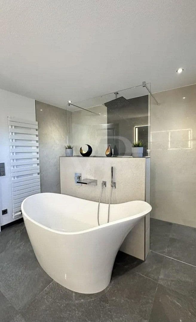 Predaj domu 250 m², pozemok 1.340 m², Oschersleben, Sasko-Anhaltsko Predaj domu 250 m², pozemok 1.340 m², Oschersleben, Sasko-Anhaltsko