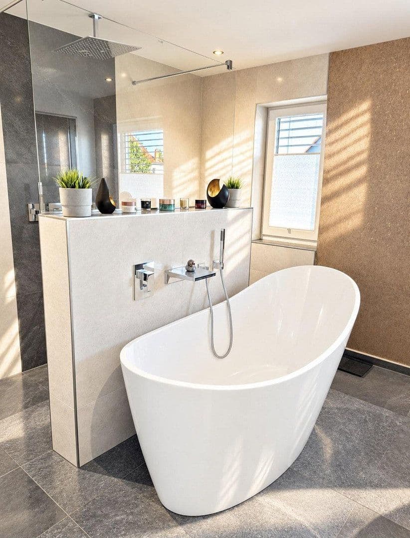 Predaj domu 250 m², pozemok 1.340 m², Oschersleben, Sasko-Anhaltsko Predaj domu 250 m², pozemok 1.340 m², Oschersleben, Sasko-Anhaltsko