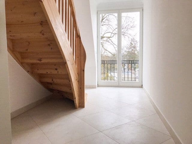 Prenájom bytu 5-izbový 181 m², Caspar-Theyß-Straße 9, Berlin, Berlín Prenájom bytu 5-izbový 181 m², Caspar-Theyß-Straße 9, Berlin, Berlín