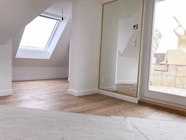 Prenájom bytu 5-izbový 181 m², Caspar-Theyß-Straße 9, Berlin, Berlín Prenájom bytu 5-izbový 181 m², Caspar-Theyß-Straße 9, Berlin, Berlín