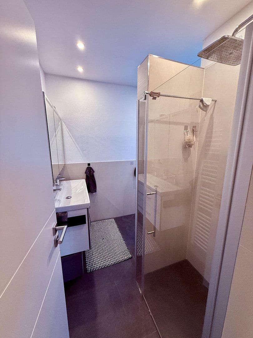 Predaj domu 195 m², pozemok 316 m², Brunnthal, Bavorsko Predaj domu 195 m², pozemok 316 m², Brunnthal, Bavorsko