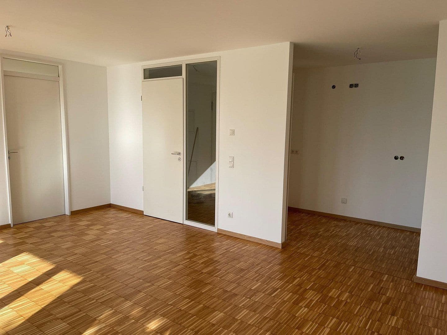 Prenájom bytu 2-izbový 57 m², München, Bavorsko Prenájom bytu 2-izbový 57 m², München, Bavorsko