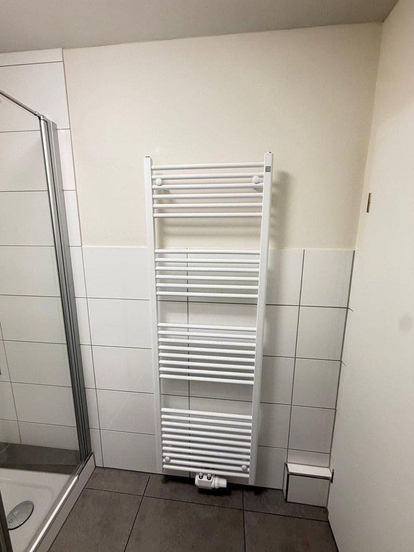 Prenájom bytu 3-izbový 75 m², Pforzheim, Bádensko-Wurttembersko Prenájom bytu 3-izbový 75 m², Pforzheim, Bádensko-Wurttembersko