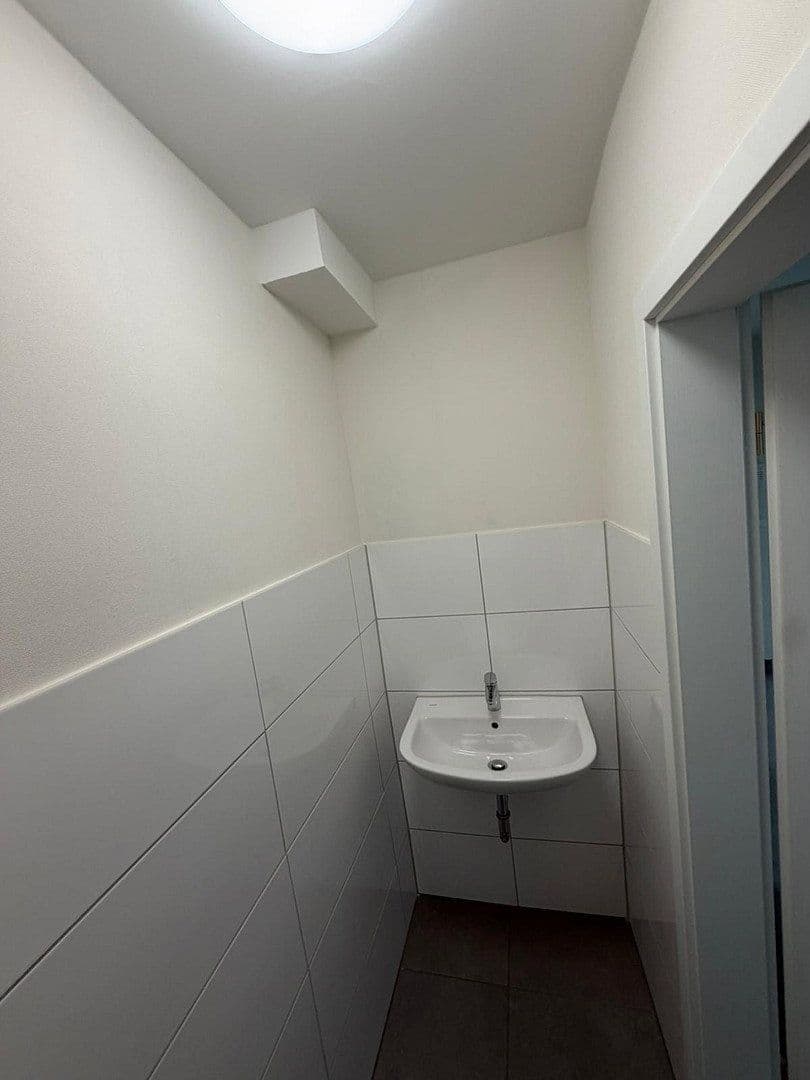 Prenájom bytu 3-izbový 75 m², Pforzheim, Bádensko-Wurttembersko Prenájom bytu 3-izbový 75 m², Pforzheim, Bádensko-Wurttembersko