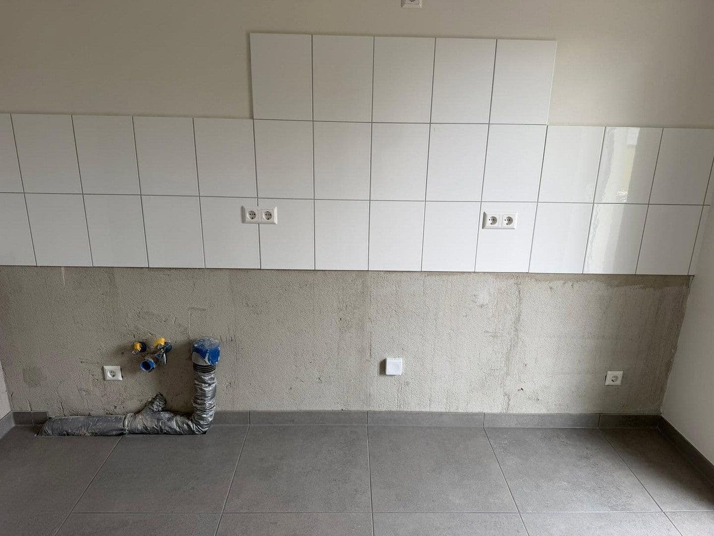 Prenájom bytu 3-izbový 75 m², Pforzheim, Bádensko-Wurttembersko Prenájom bytu 3-izbový 75 m², Pforzheim, Bádensko-Wurttembersko