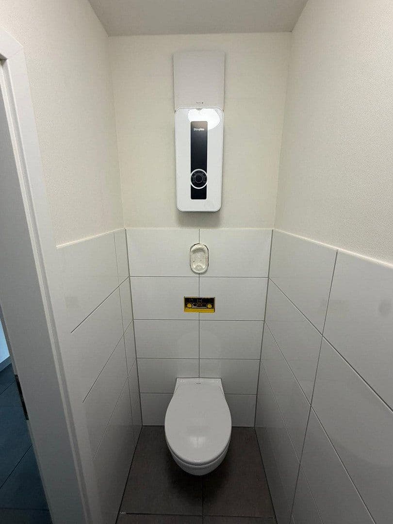 Prenájom bytu 3-izbový 75 m², Pforzheim, Bádensko-Wurttembersko Prenájom bytu 3-izbový 75 m², Pforzheim, Bádensko-Wurttembersko